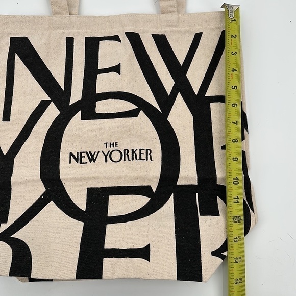 New Yorker Black and Light Tan Canvas Tote Bag - Picture 6 of 7